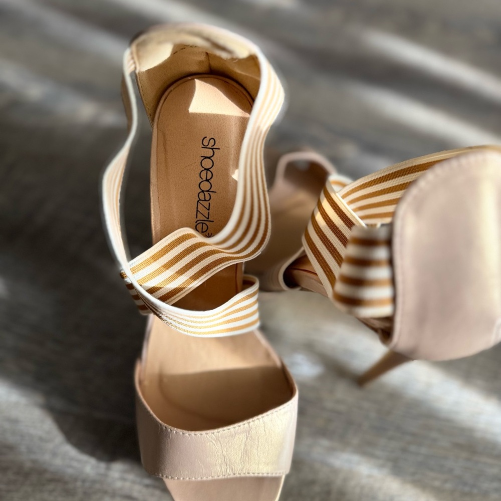Shoe Dazzle - Cream Strappy Heels with Chunky Heel-  Brand New